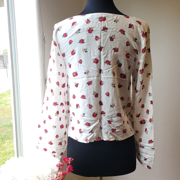 🍒NWT🍒 HOLLISTER FLORAL PRINT TOP - Picture 8 of 12